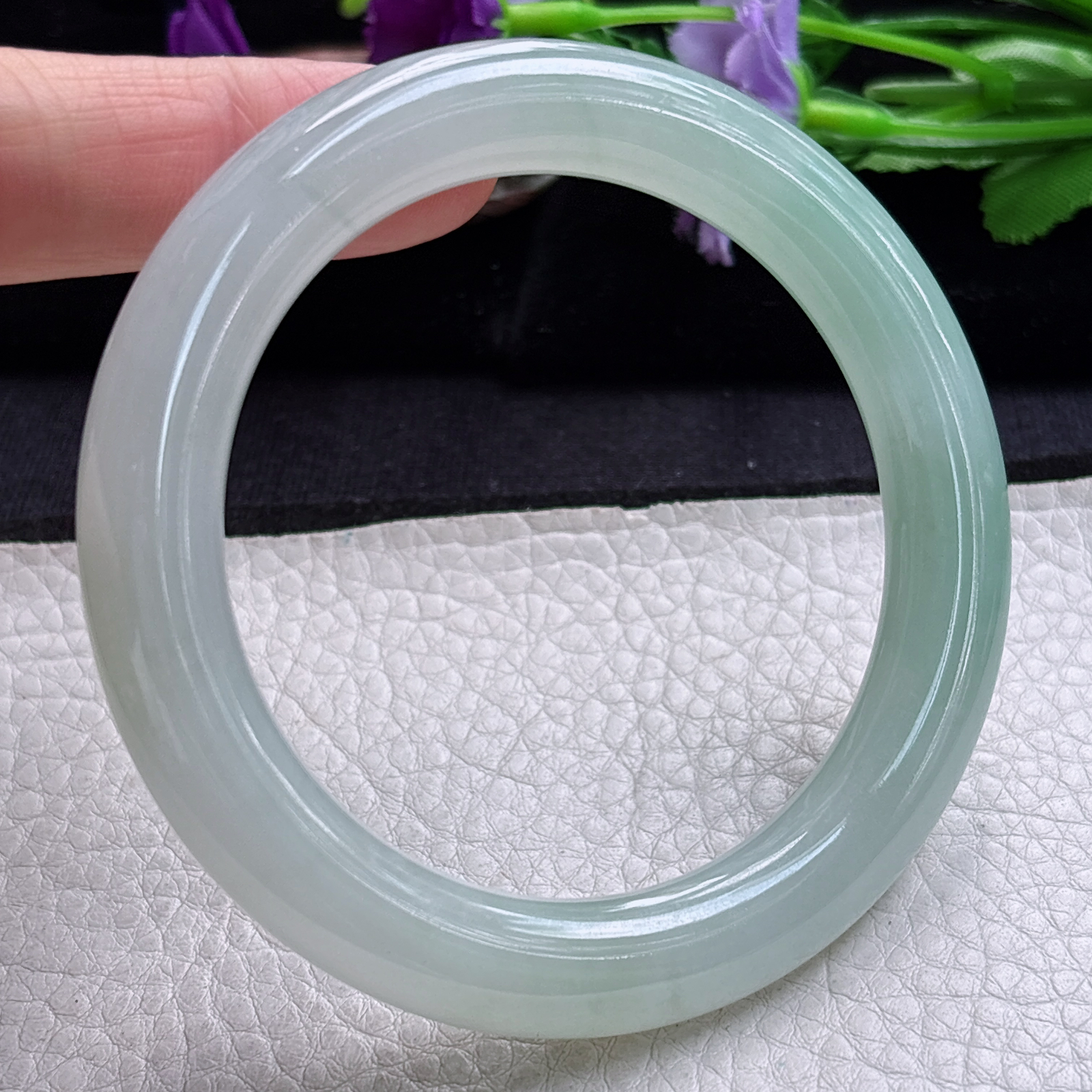 ss实拍58*10*10.7美人镯 缅甸翡翠a货手镯淡晴底圆条玉镯子