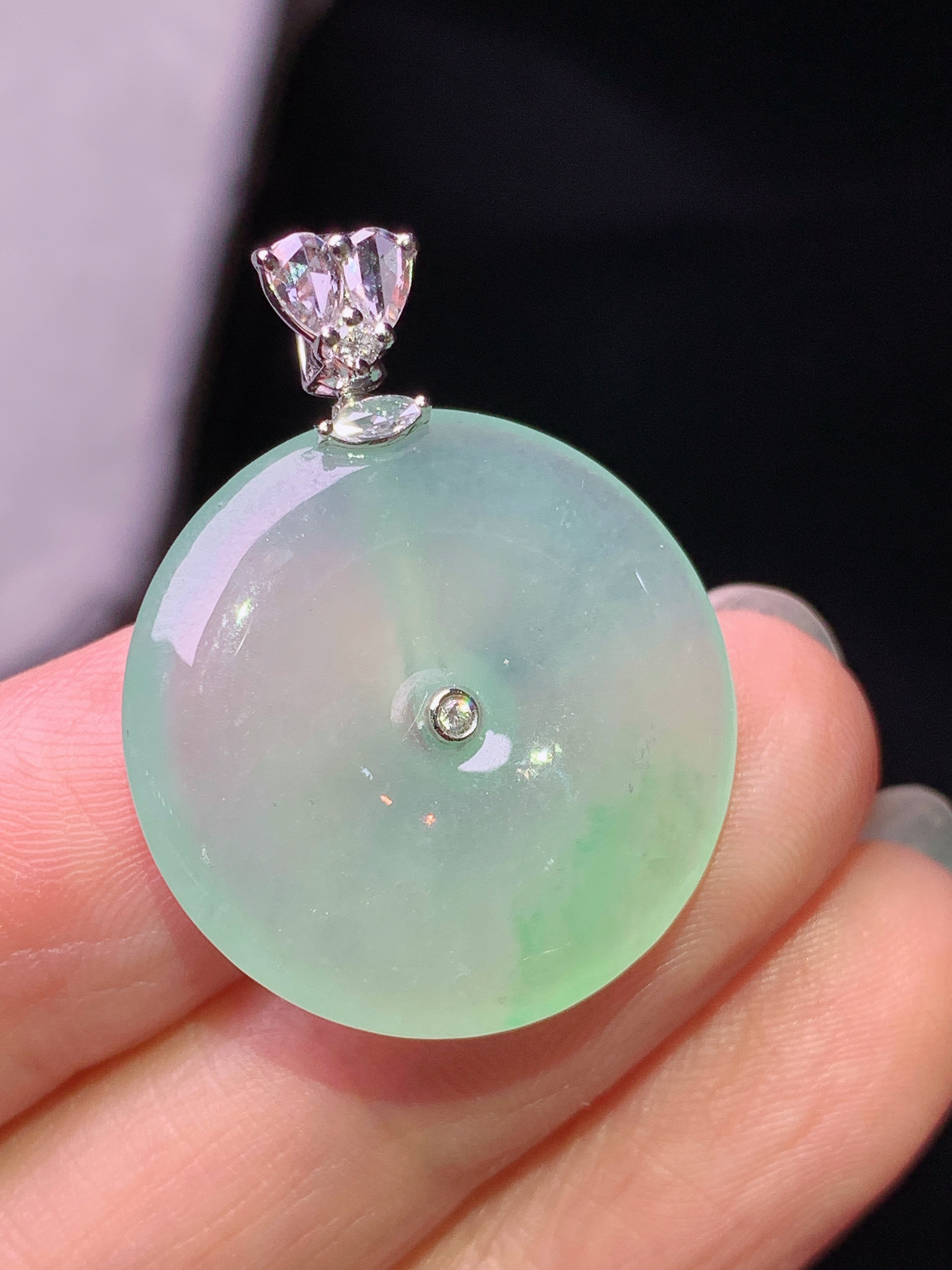 18k金钻镶嵌冰种平安扣吊坠 玉质细腻 色泽艳丽清新 水润亮眼 整体尺寸29.2*22.6*4.6g