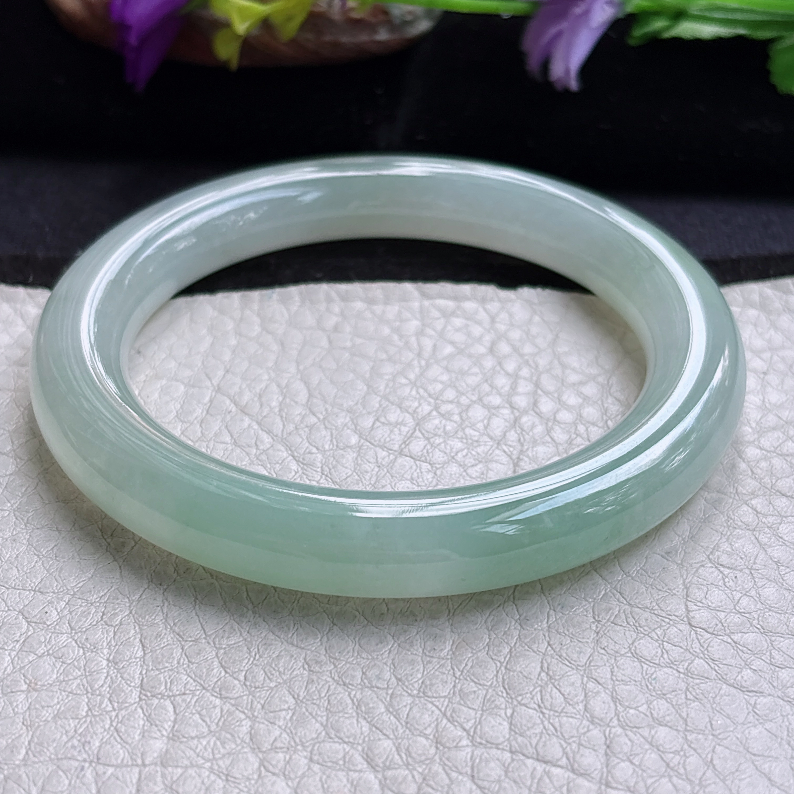 ss实拍58*10*10.7美人镯 缅甸翡翠a货手镯淡晴底圆条玉镯子