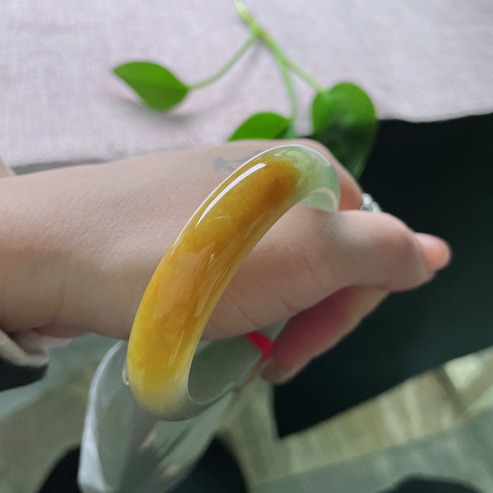 53/12.7/8.3黄翡正圈，水润细腻，金缕映婉，霞色生香，贵气，ss51783a..