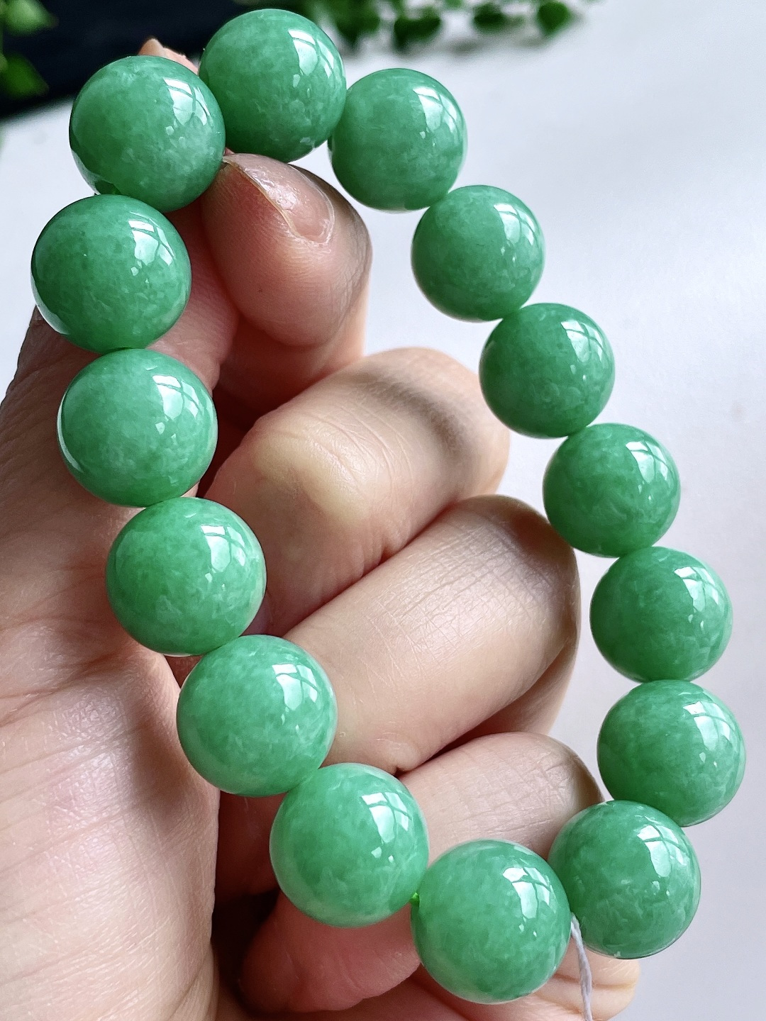冰晴绿手串圆珠珠子手串，缅甸，性比高，尺寸12.9/12.6，重量56克