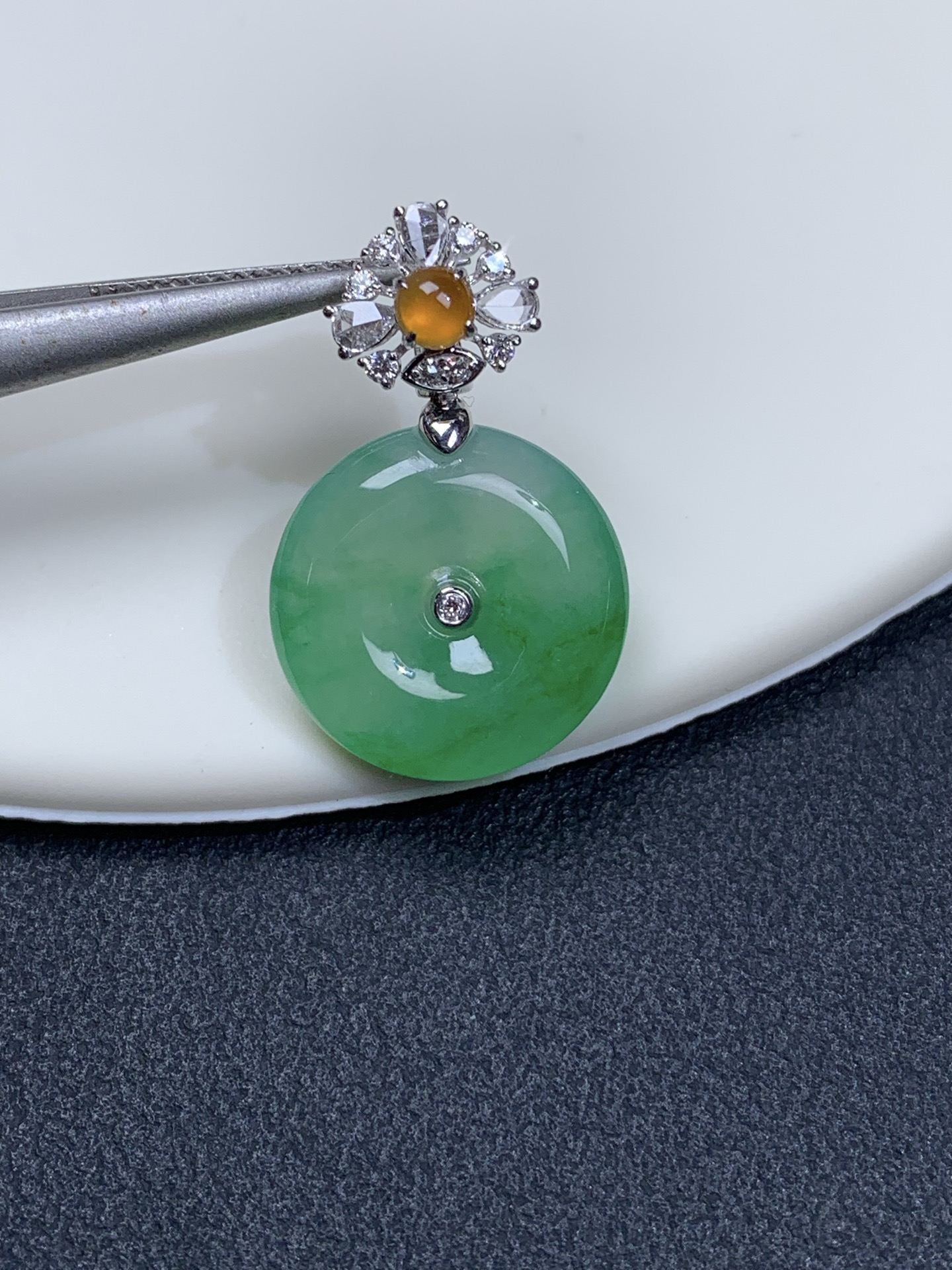 18k金镶嵌冰绿起光平安扣吊坠22.5/14.2/3.8