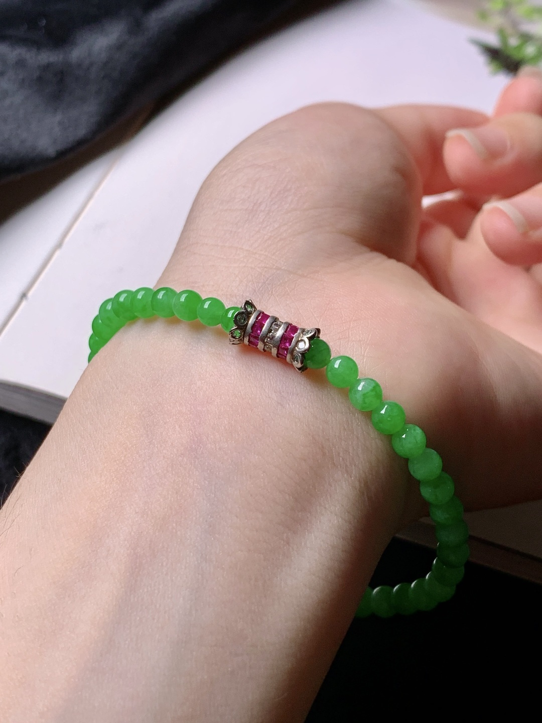 ️冰绿手链，色泽浓艳，尺寸3.7/6.5共39颗