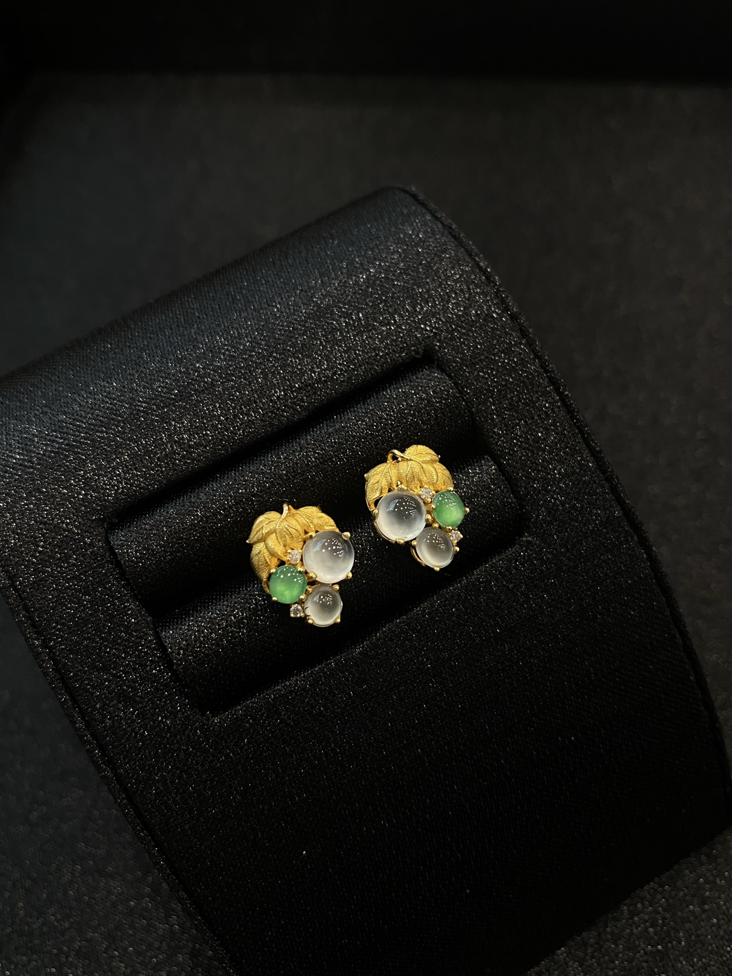 20260428（四）,18K白冰蛋面耳钉,整体13/10.1/5.6,裸石5.1/2.6