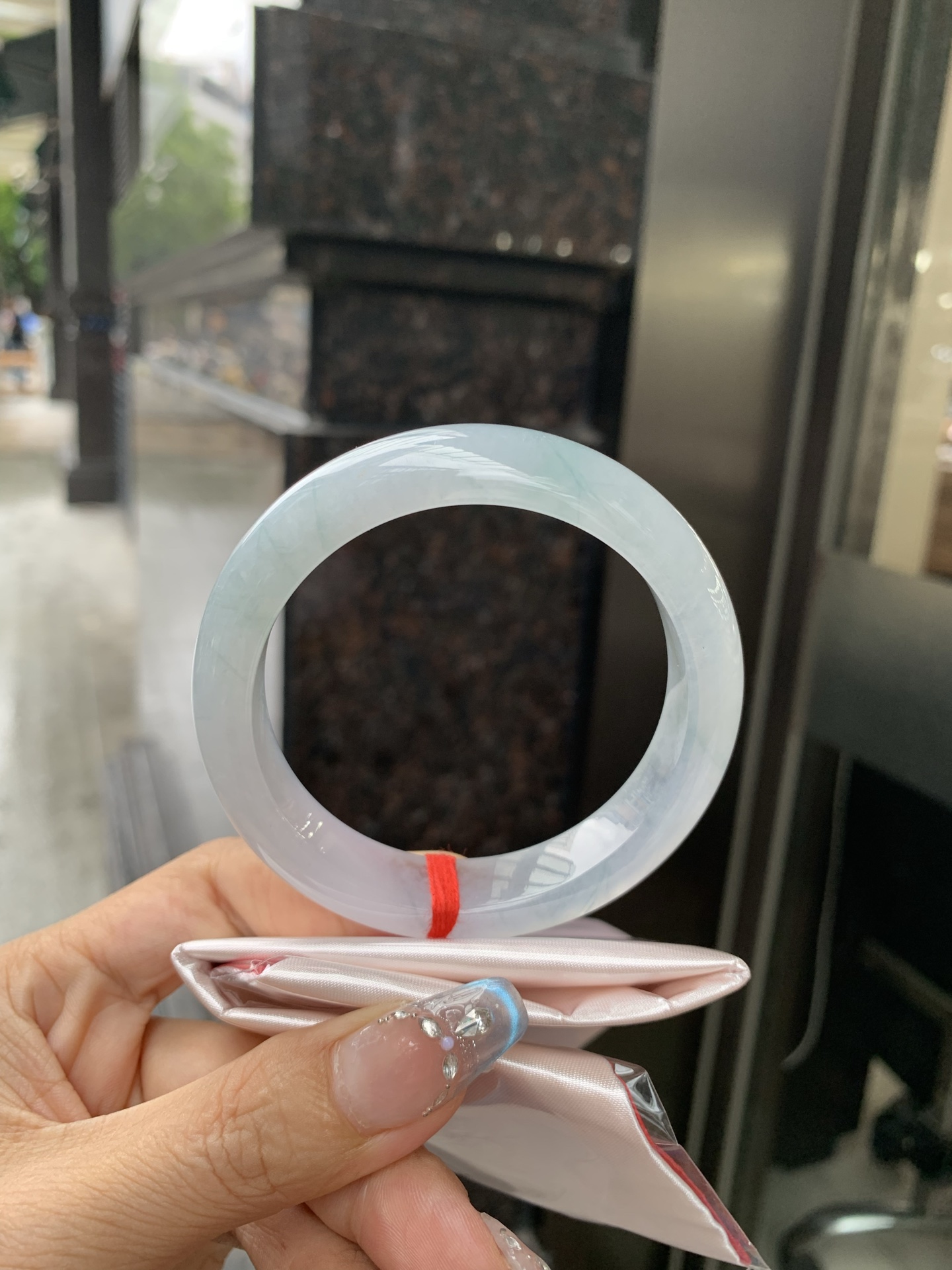 冰飘花正圈，57-8.5-13，0429-H363-81，打灯棉絮，底妆冰透，胶润细腻，蓝花灵动飘逸