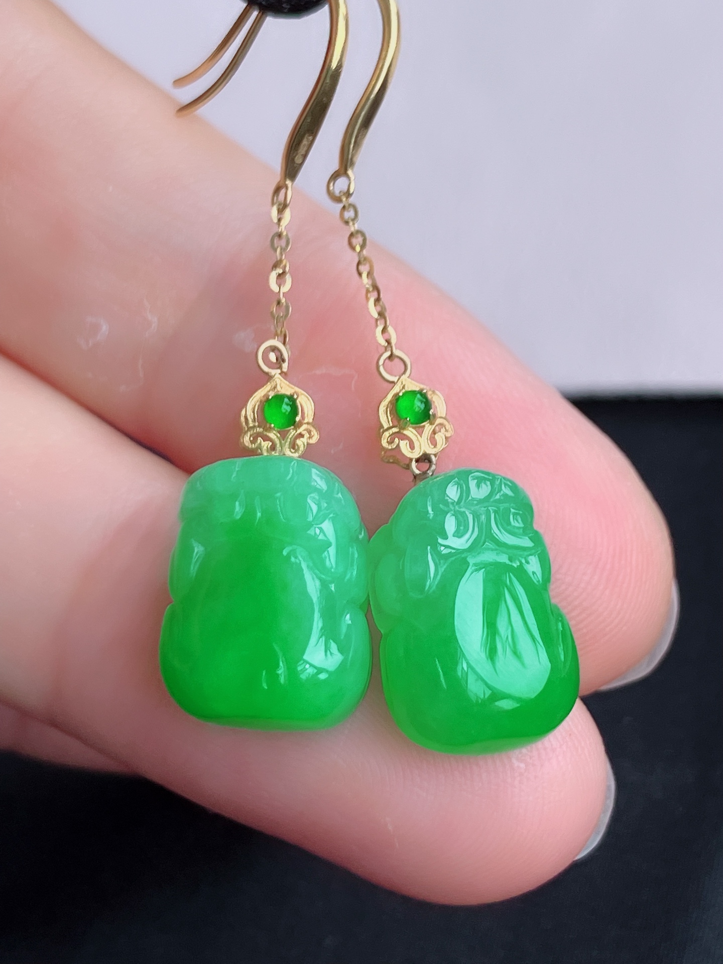 ️翠绿貔貅耳环，简约时尚，尺寸44/14.8/9，自然光实拍