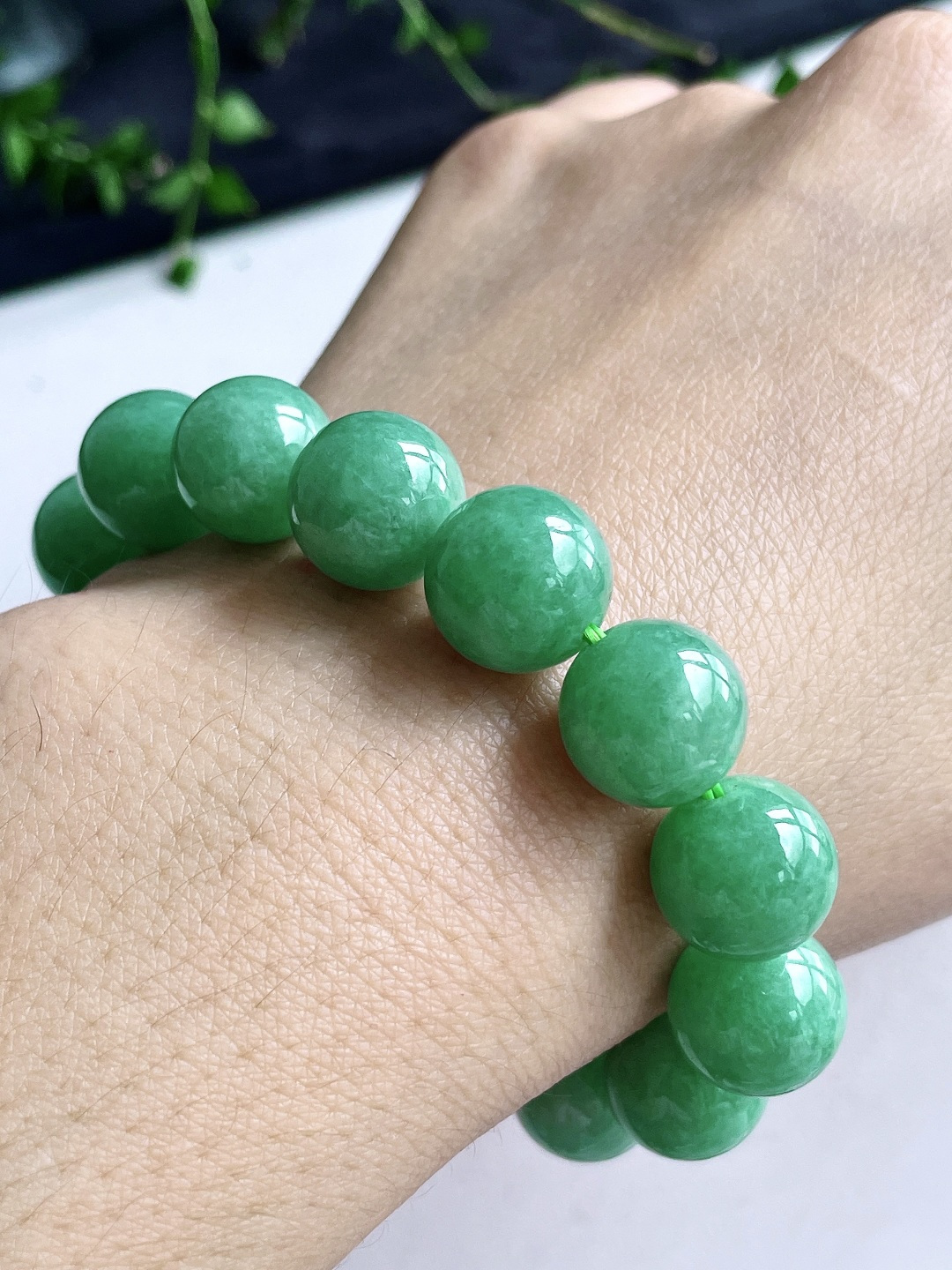 冰晴绿手串圆珠珠子手串，缅甸，性比高，尺寸12.9/12.6，重量56克