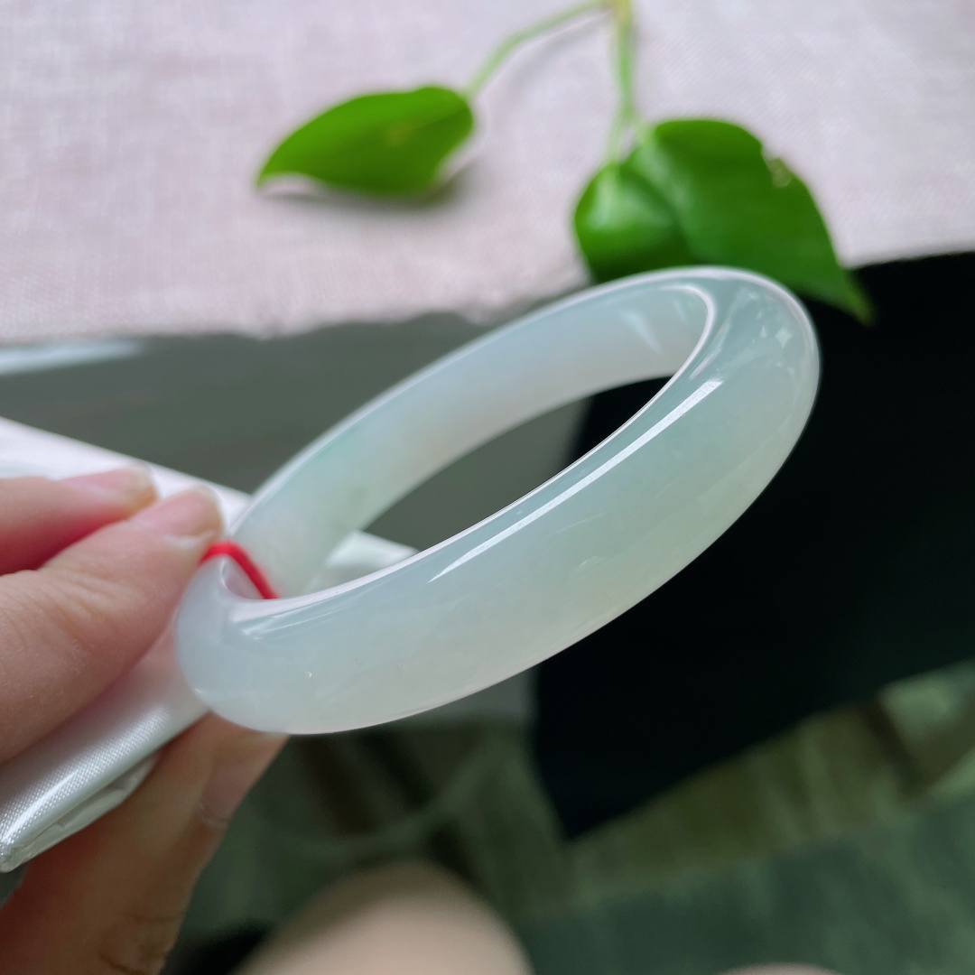 57.4/12.2/8.6，冰种晴底正圈，晶莹玉润，清水出芙蓉，天然去雕饰。种老，无裂，ss50940a