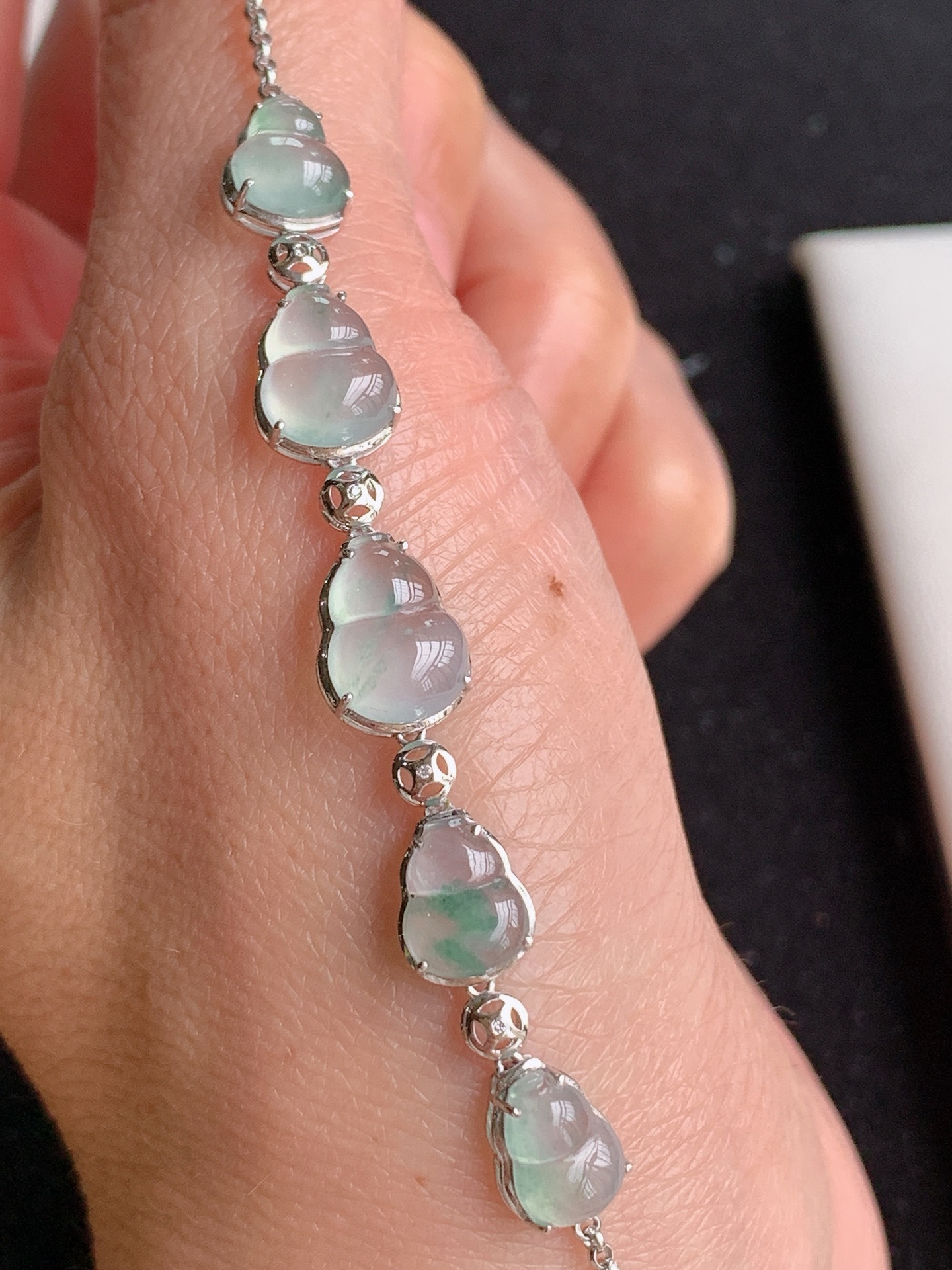 ️，18k镶嵌冰飘花葫芦手链，尺寸：7.8/4.6