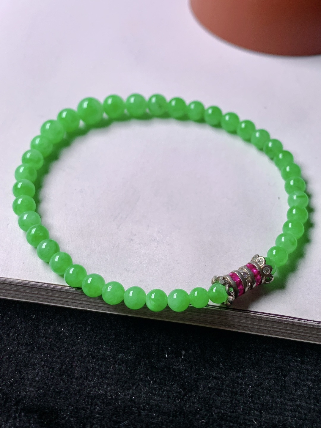 ️冰绿手链，色泽浓艳，尺寸3.7/6.5共39颗