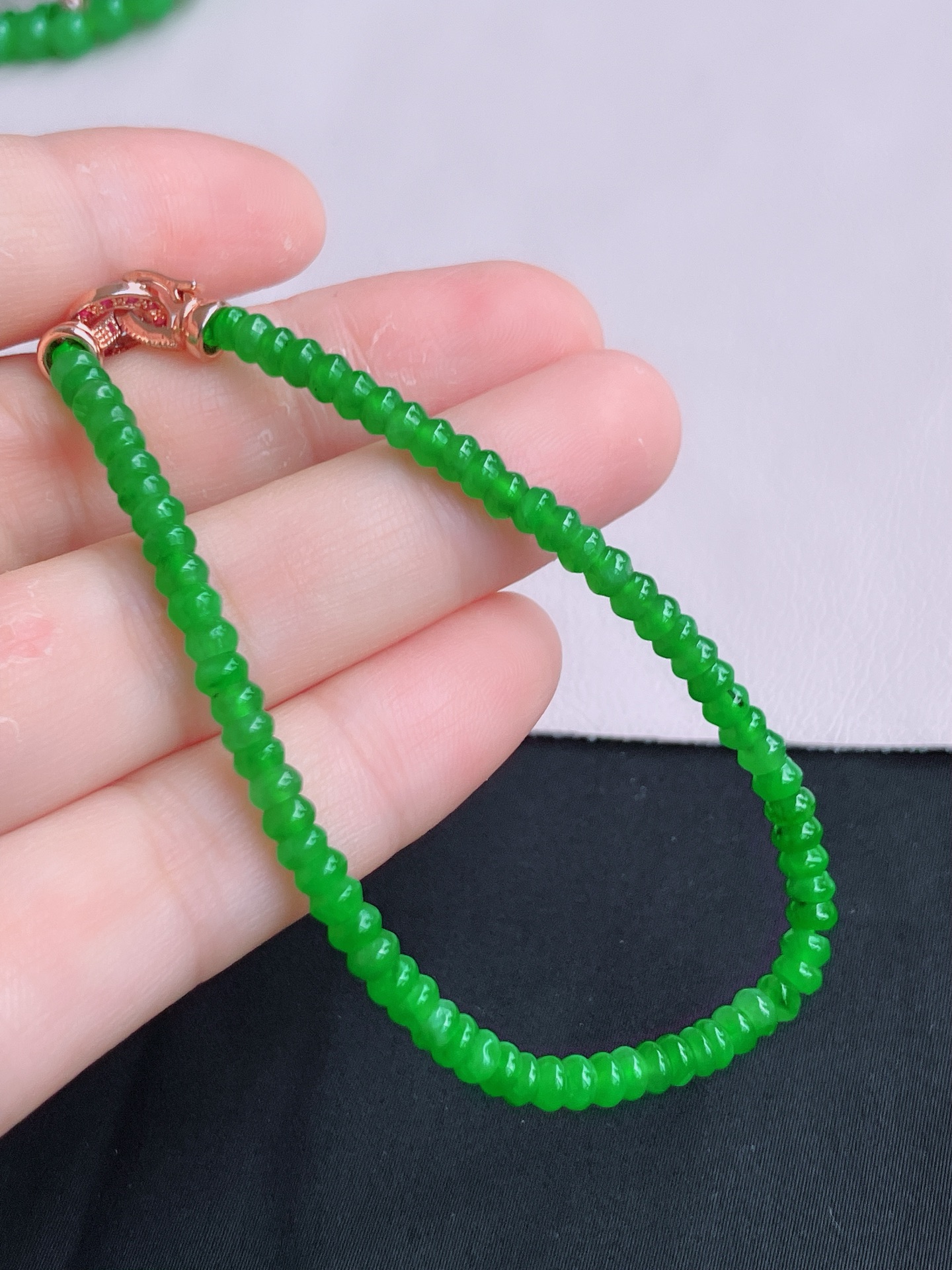 ️，翠绿手链，色美清爽，尺寸4，自然光实拍