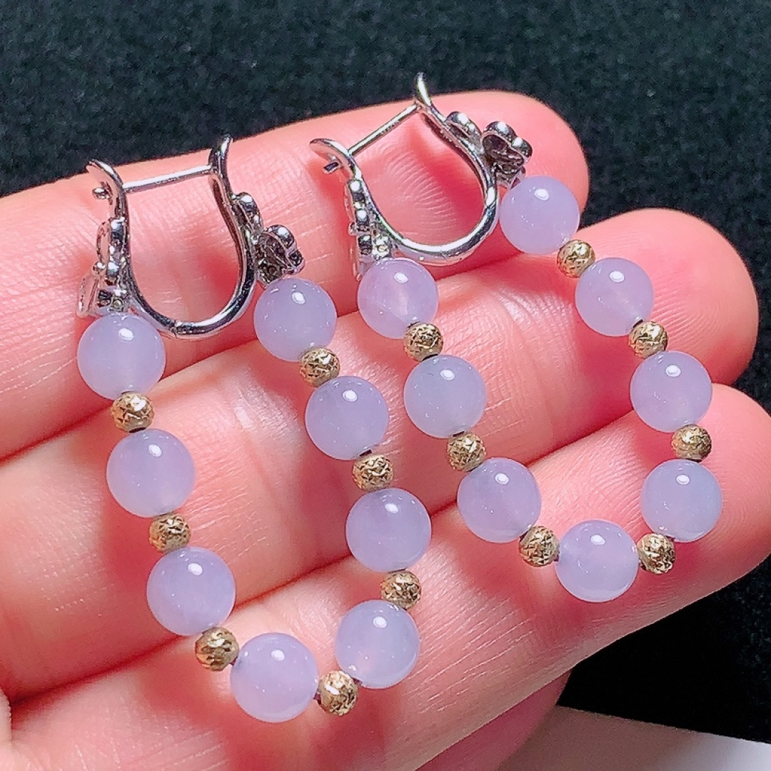 ️18k金镶嵌冰种紫色圆珠耳坠，种老水头好，又冰又润，饱满无裂：39.7mm裸石：5.8mm，编号