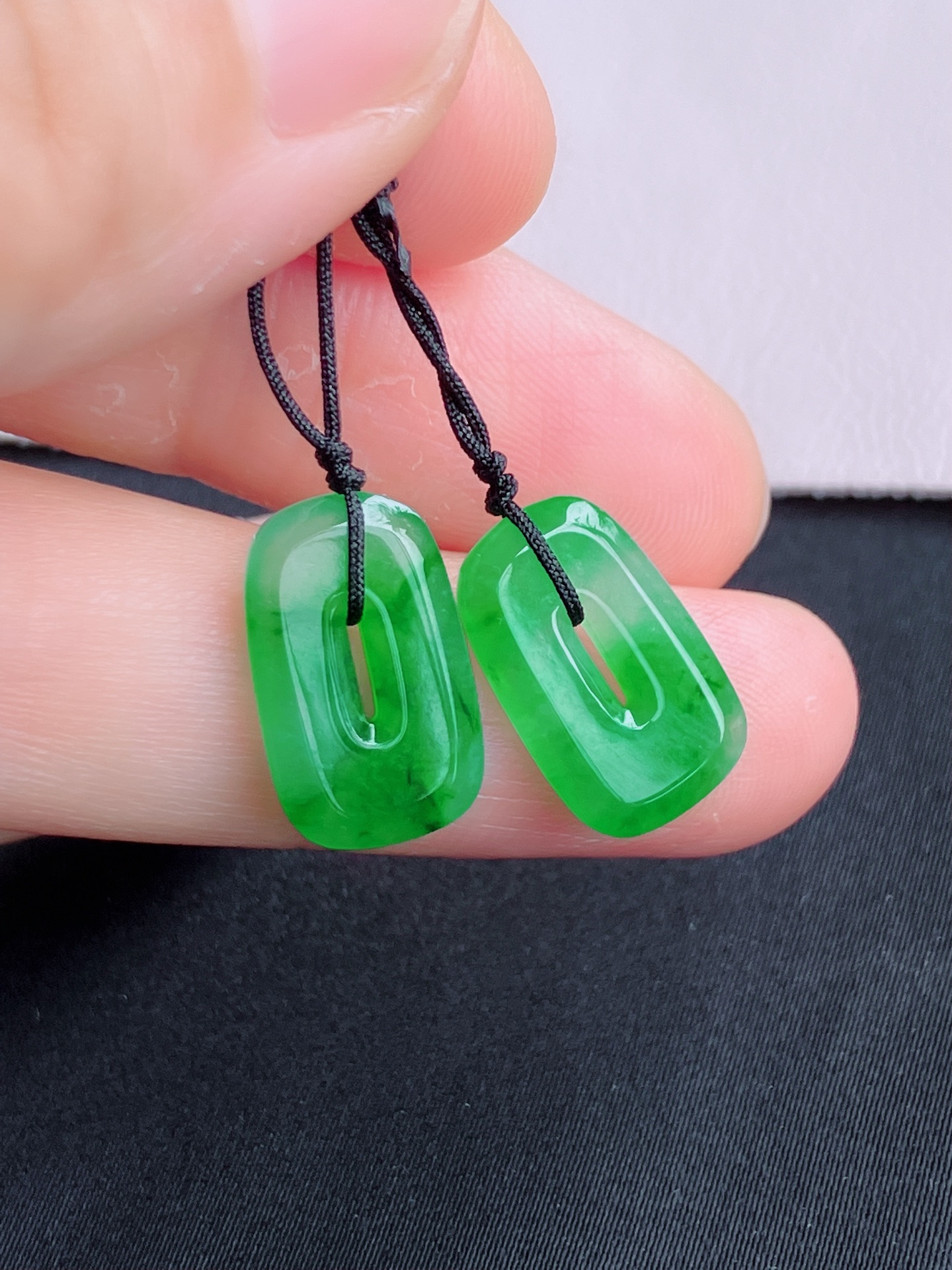 ️，翠绿耳环，简约时尚，尺寸15.8/10/3，自然光实拍