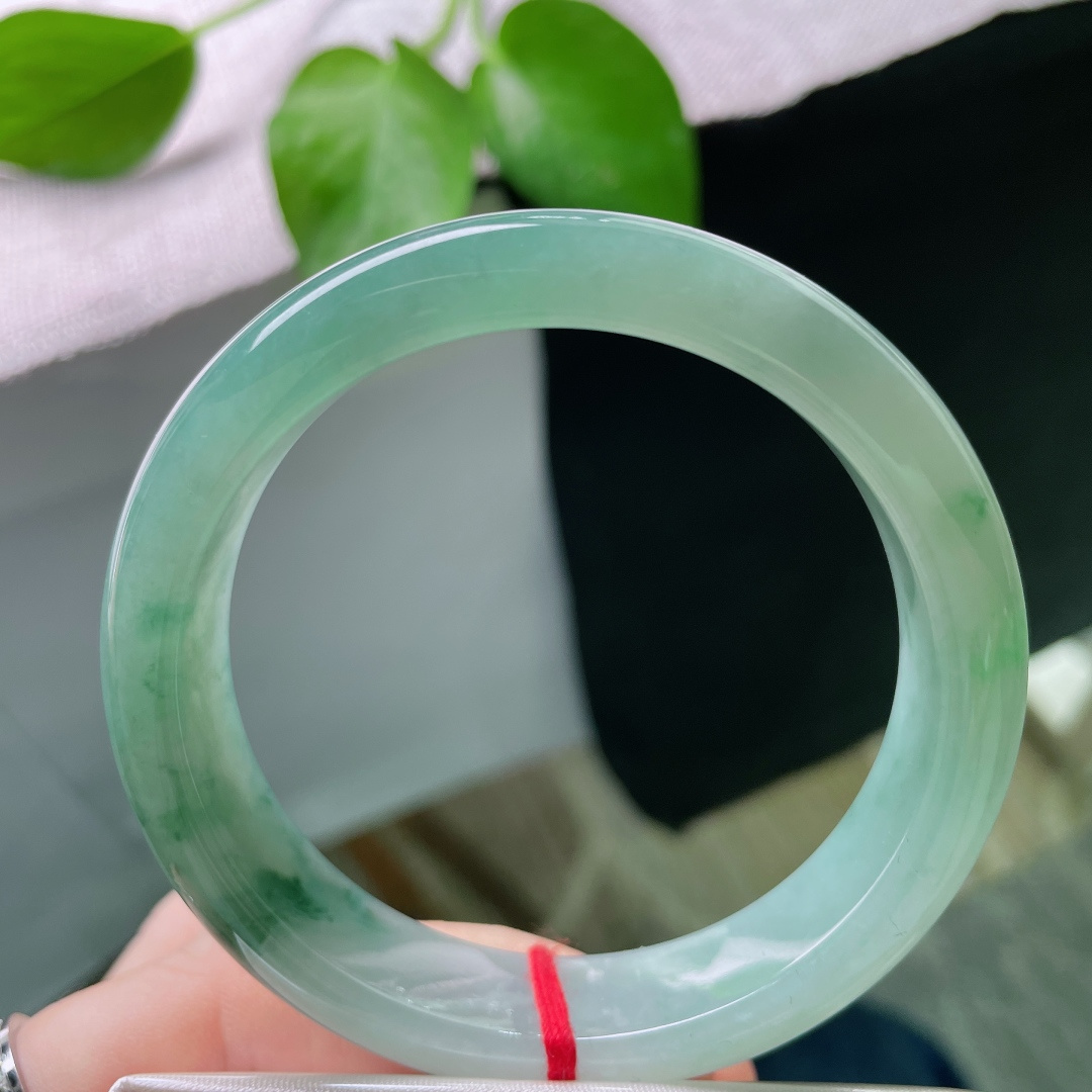 57.6/13.1/8.2飘花正圈，冰润细腻，种老，悠悠岁月，如诗如画，有棉线，ss50227a