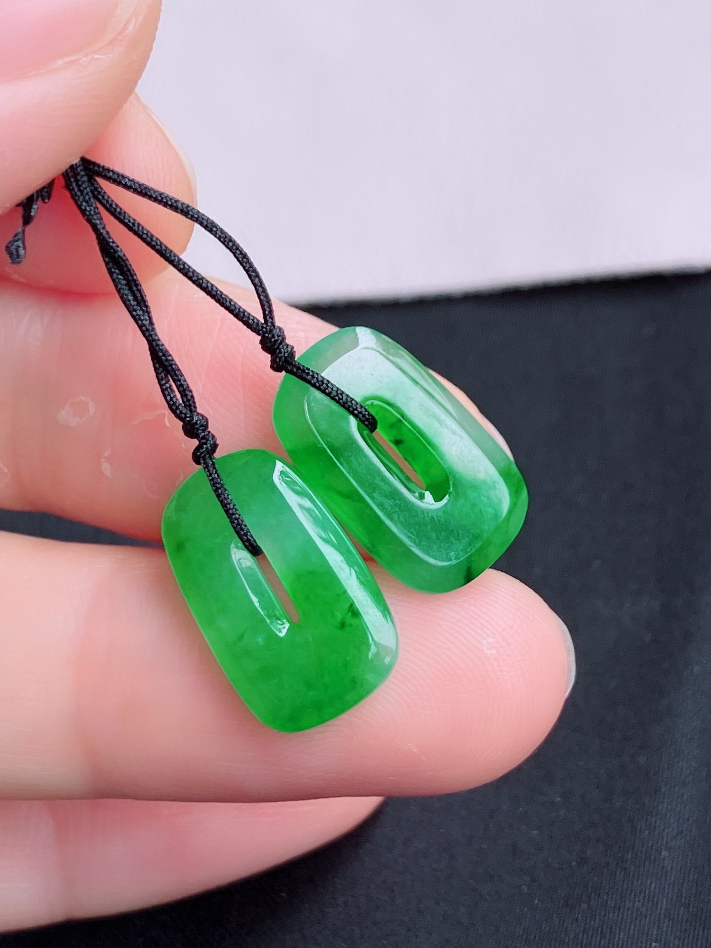 ️，翠绿耳环，简约时尚，尺寸15.8/10/3，自然光实拍