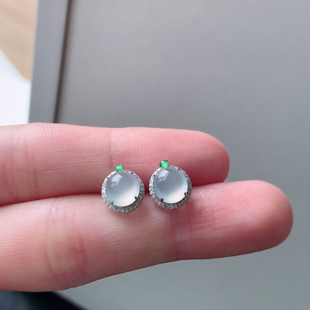 高冰耳钉，种水好，冰润通透，上耳优雅迷人，货号31427，6.5/6/2.2