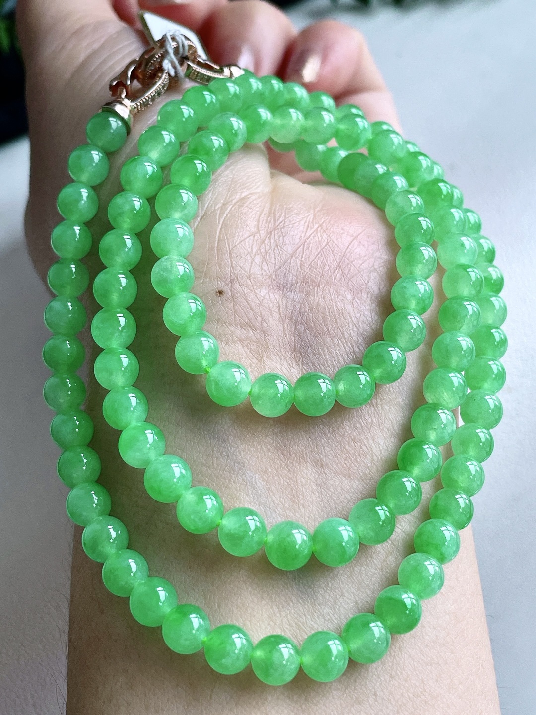 珠子，高冰阳绿珠链圆珠珠子珠链，缅料，性比高，尺寸5.8mm，31cm，重量39.2克