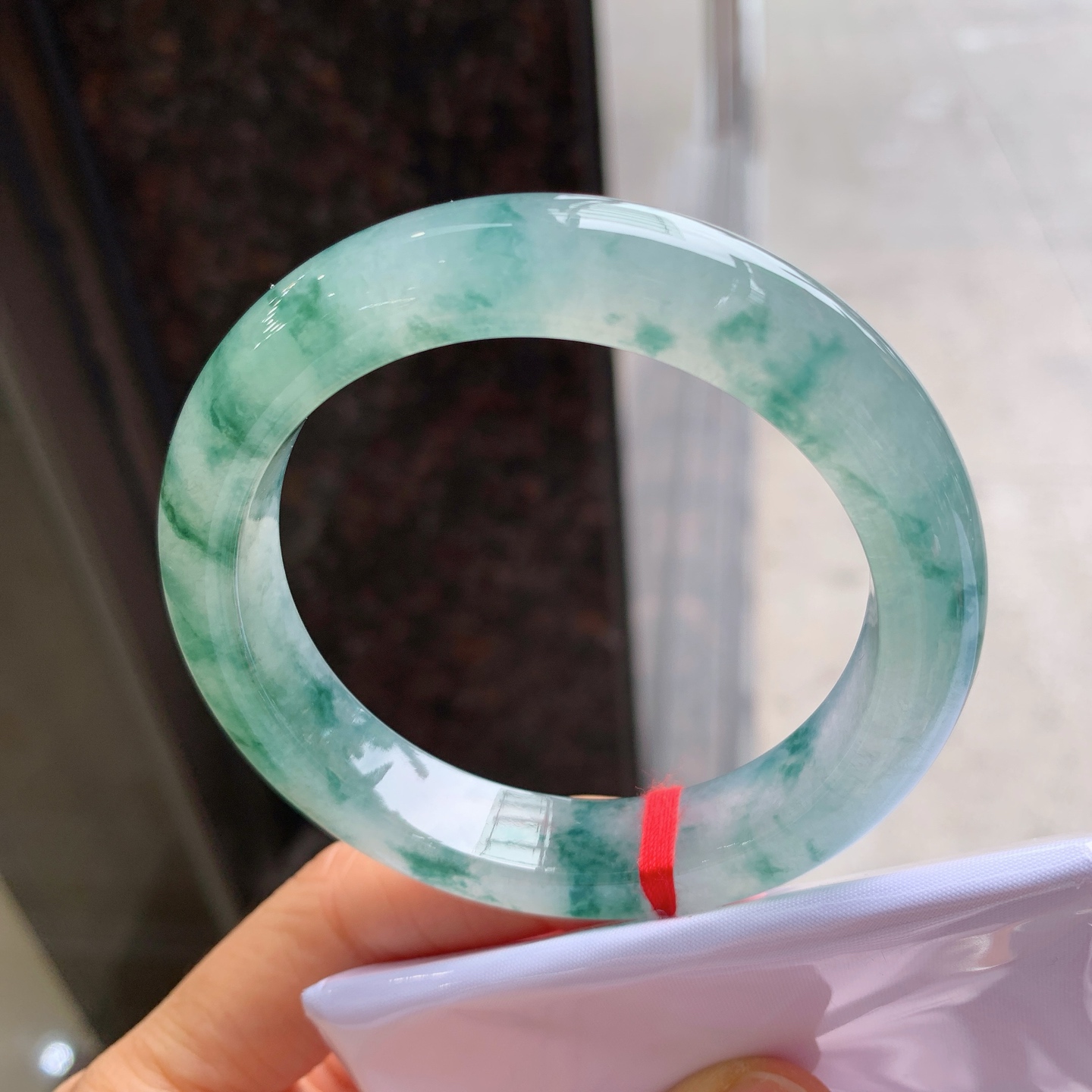 正圈冰种飘花，无裂，尺寸：54.8/11.8/9.1，花色漂亮