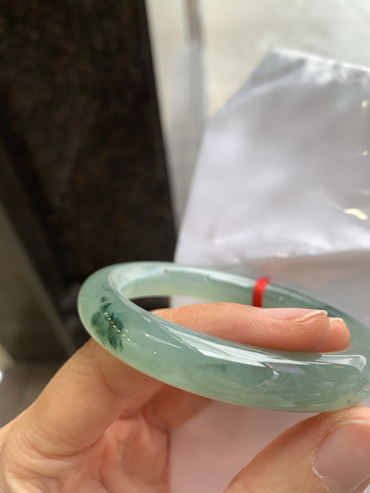 圆条冰晴飘花，有纹微扣，尺寸：56/10.8，冰润