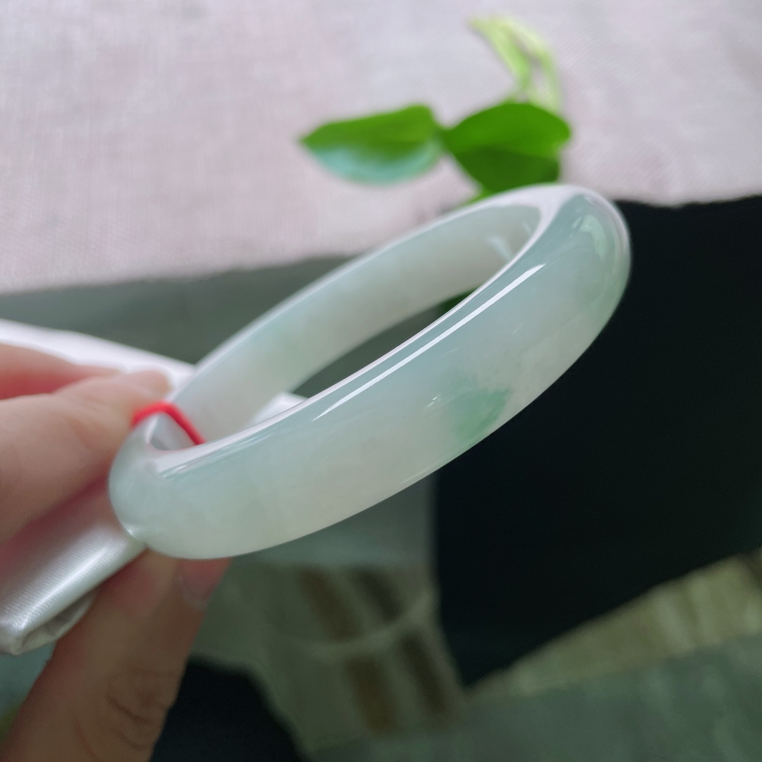 60/12.5/8.6，飘花正圈，水头好，种老，大圈口，上手经典大气，皮纹，ss49702a