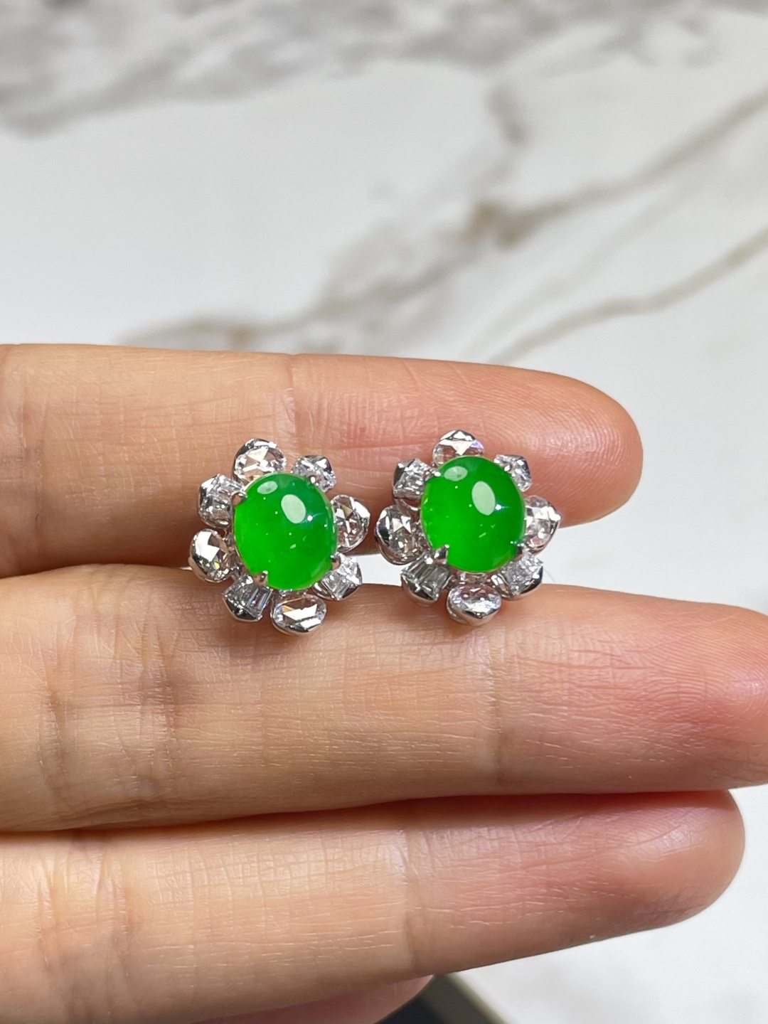 ️高冰种正阳绿蛋面耳钉裸石 7.5*6.5*4mm 13*11.5*7.5mm