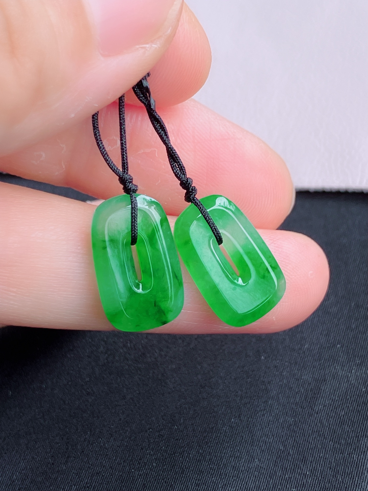 ️，翠绿耳环，简约时尚，尺寸15.8/10/3，自然光实拍