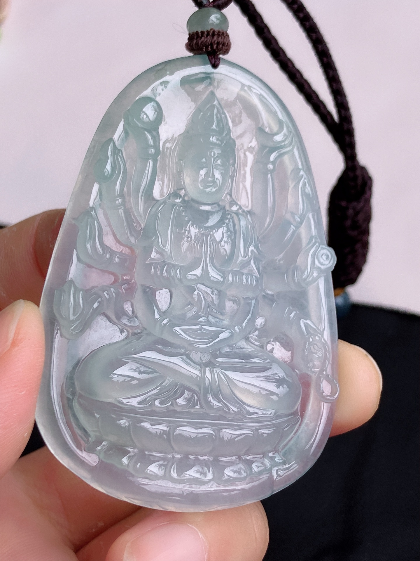 ️底色千手观音，晶莹剔透，尺寸68.8/46.5/6，自然光实拍