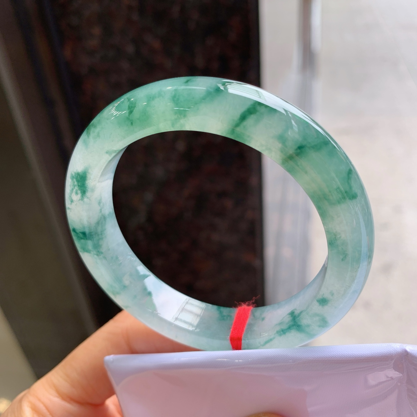 正圈冰种飘花，无裂，尺寸：54.8/11.8/9.1，花色漂亮