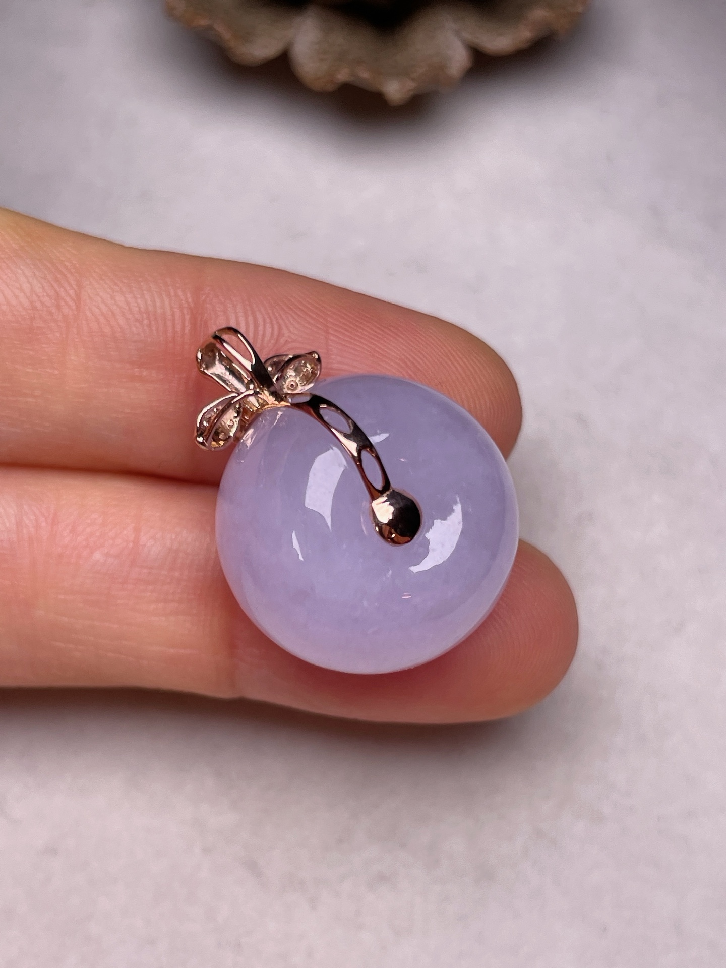 ️，18k金镶平安扣，冰糯种满紫，无裂，一手货源裸石尺寸18.5/14.8长24