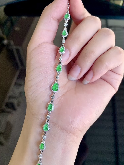 ️ 18k金镶嵌绿葫芦手链，尺寸6.3×3.7，裸石6.1×4.5×2，长度16cm