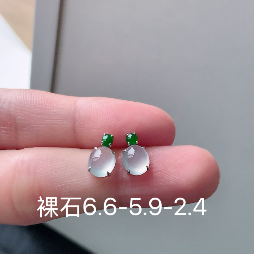 高冰耳钉，种水好，冰润通透，上耳优雅大方，货号107427，6.6/5.9/2.4