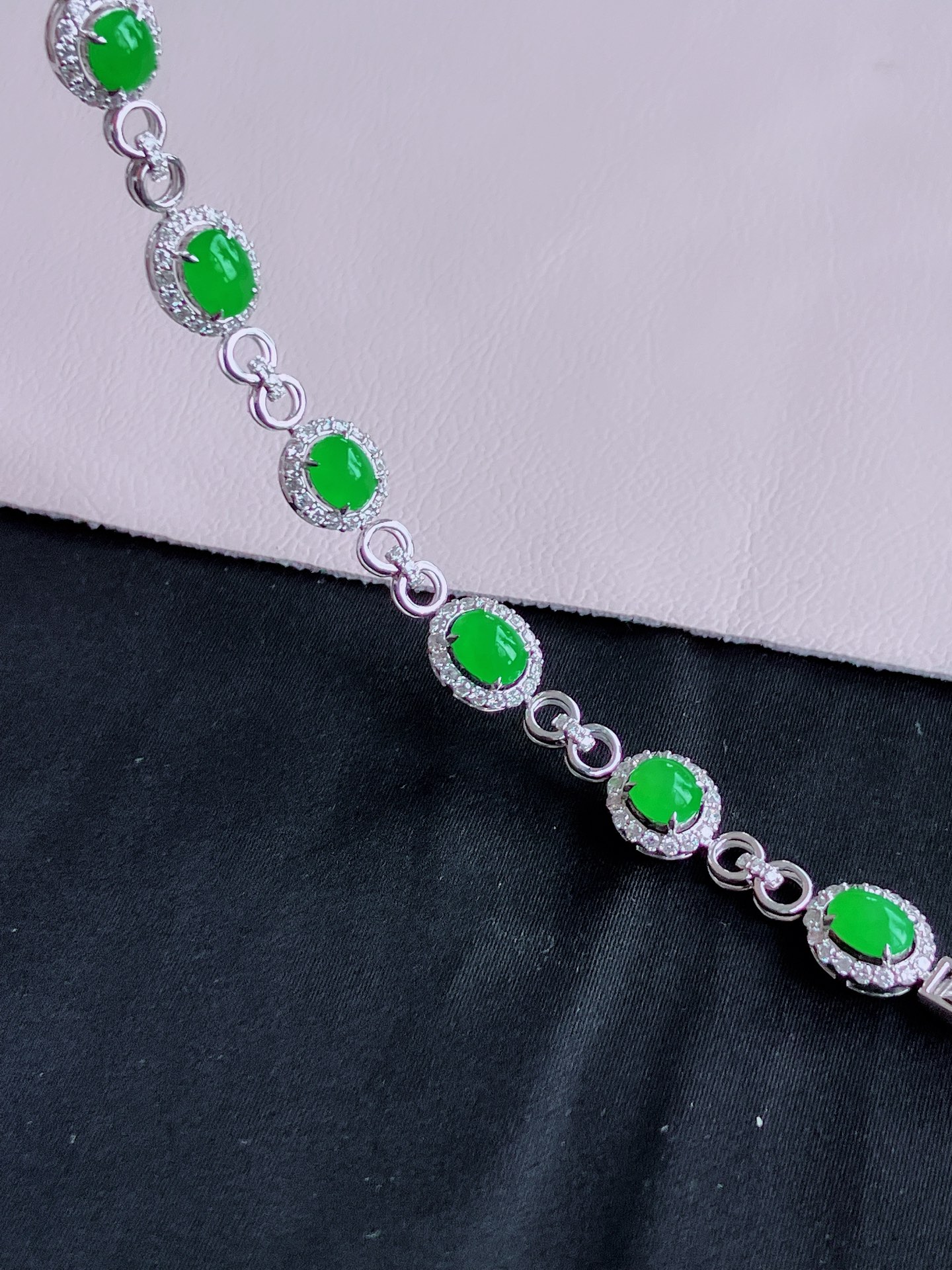 ️，阳绿手链，简约时尚，尺寸6.6/5/6，自然光实拍