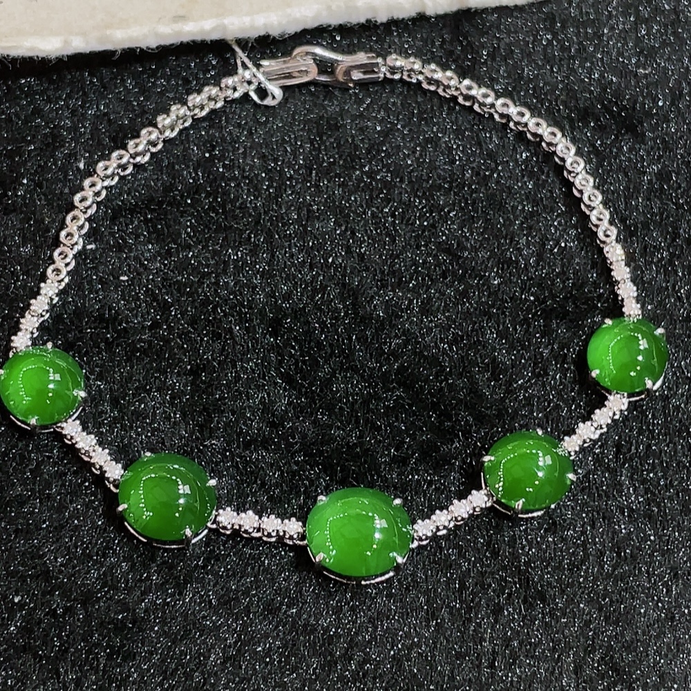 ️冰绿鸽子蛋手链，，18k金镶嵌，种水，重金镶嵌，南非钻镶，厚装饱满，高端大气，时尚百搭，性比高7