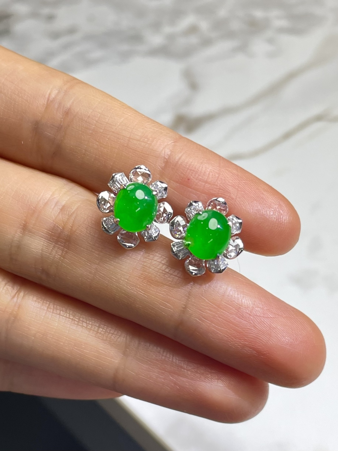 ️高冰种正阳绿蛋面耳钉裸石 7.5*6.5*4mm 13*11.5*7.5mm