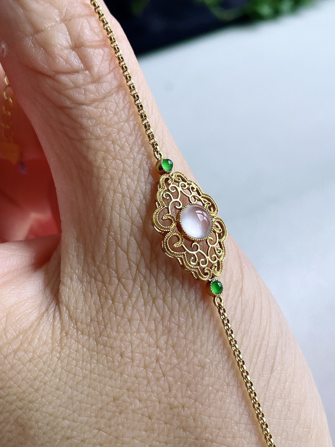 冰蛋面手链，18k金镶嵌，，性比高，18.5/11.6/4.2，5/5/1.6，1.8克