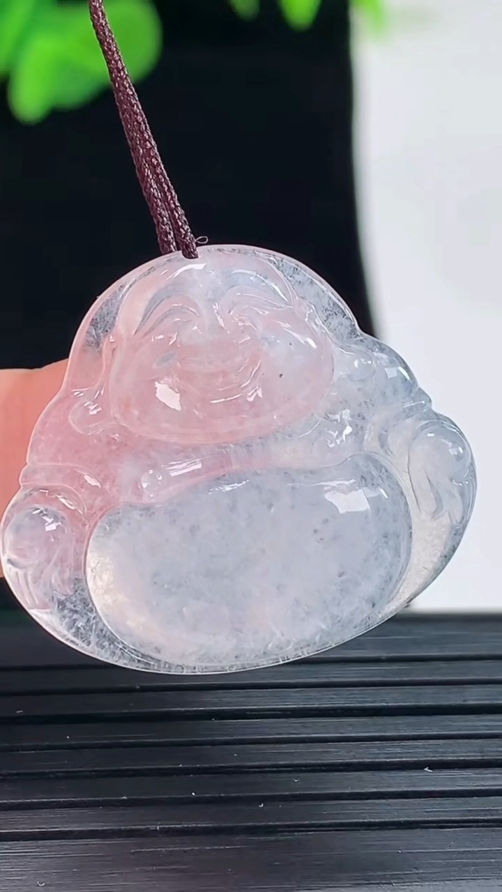 天然A货翡翠佛公吊坠，尺寸24.9-28.6-3.7重量:4.78g
5月1日