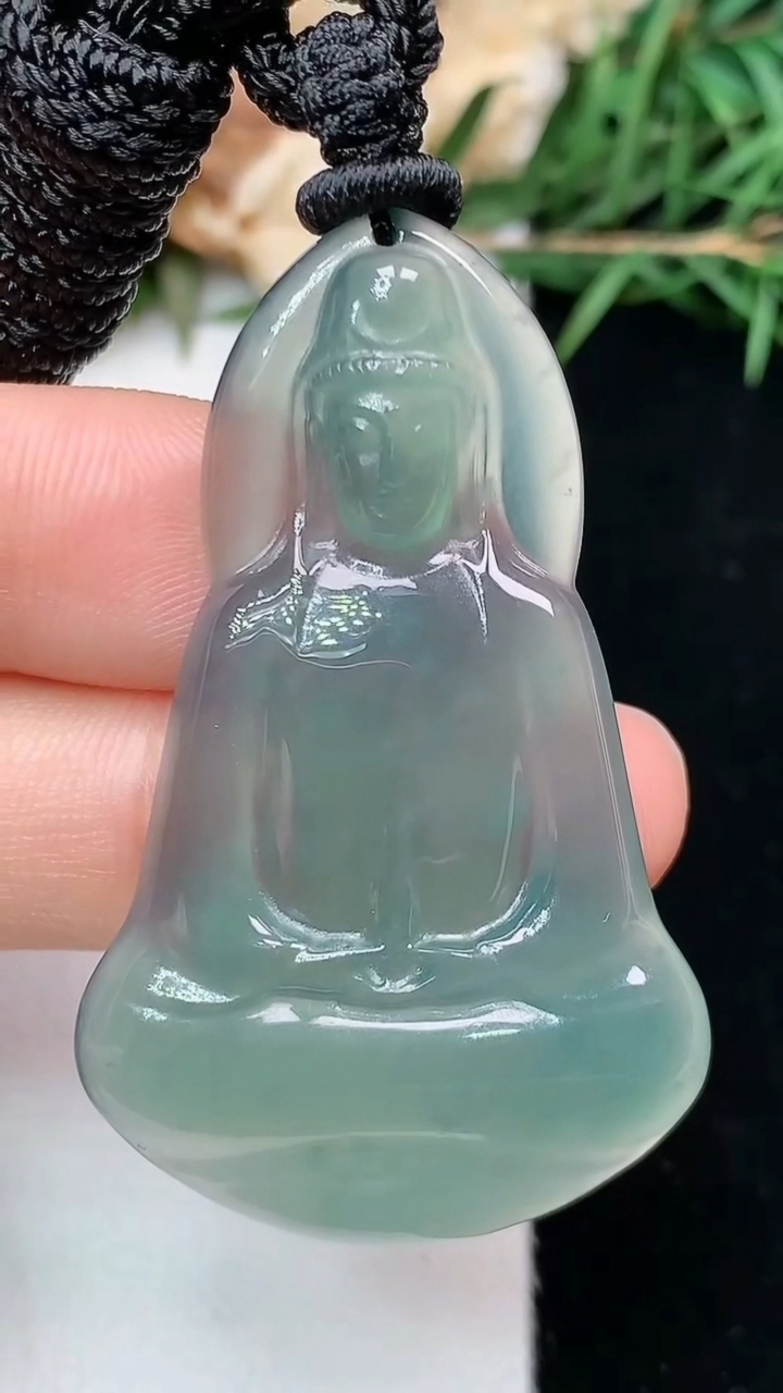 天然A货翡翠蓝水素衣观音吊坠，尺寸45.2-28-4.3，重量:12.76g
5月2日