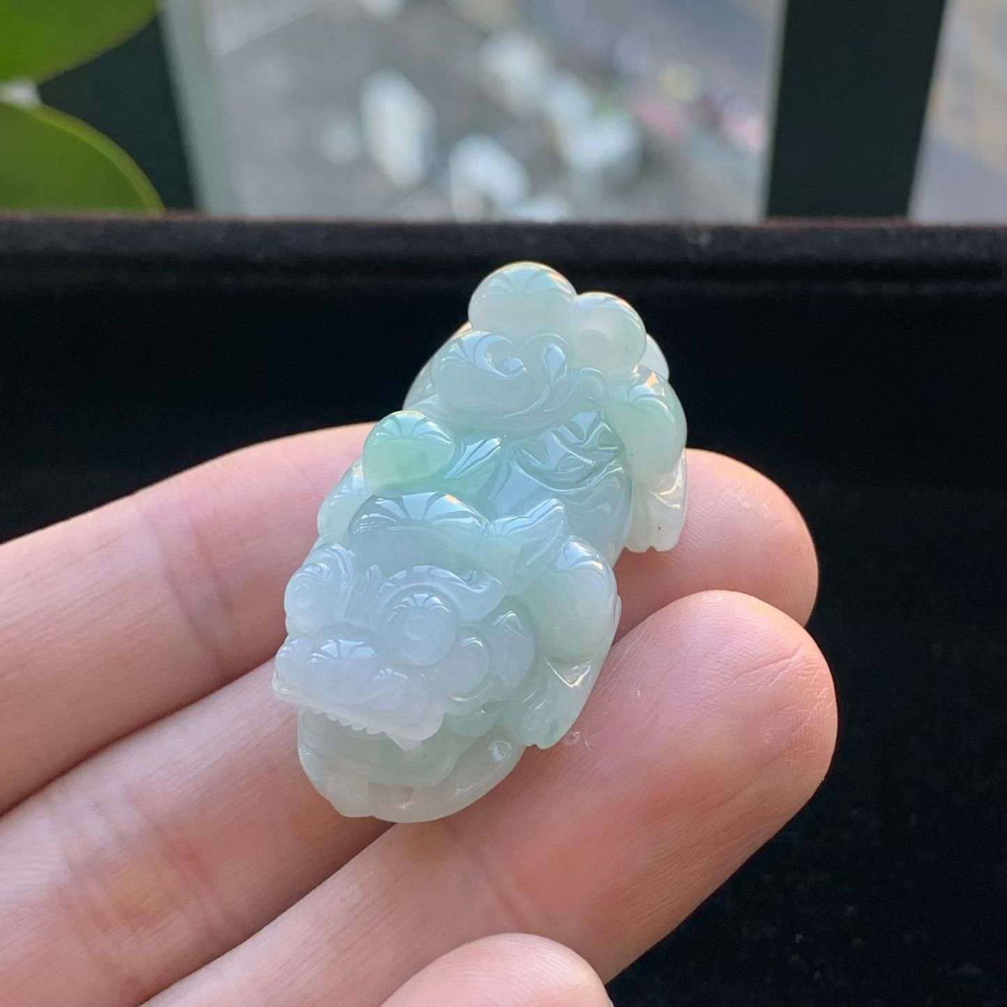 A货天然翡翠冰糯种飘绿貔貅吊坠重量23.58
5月2日