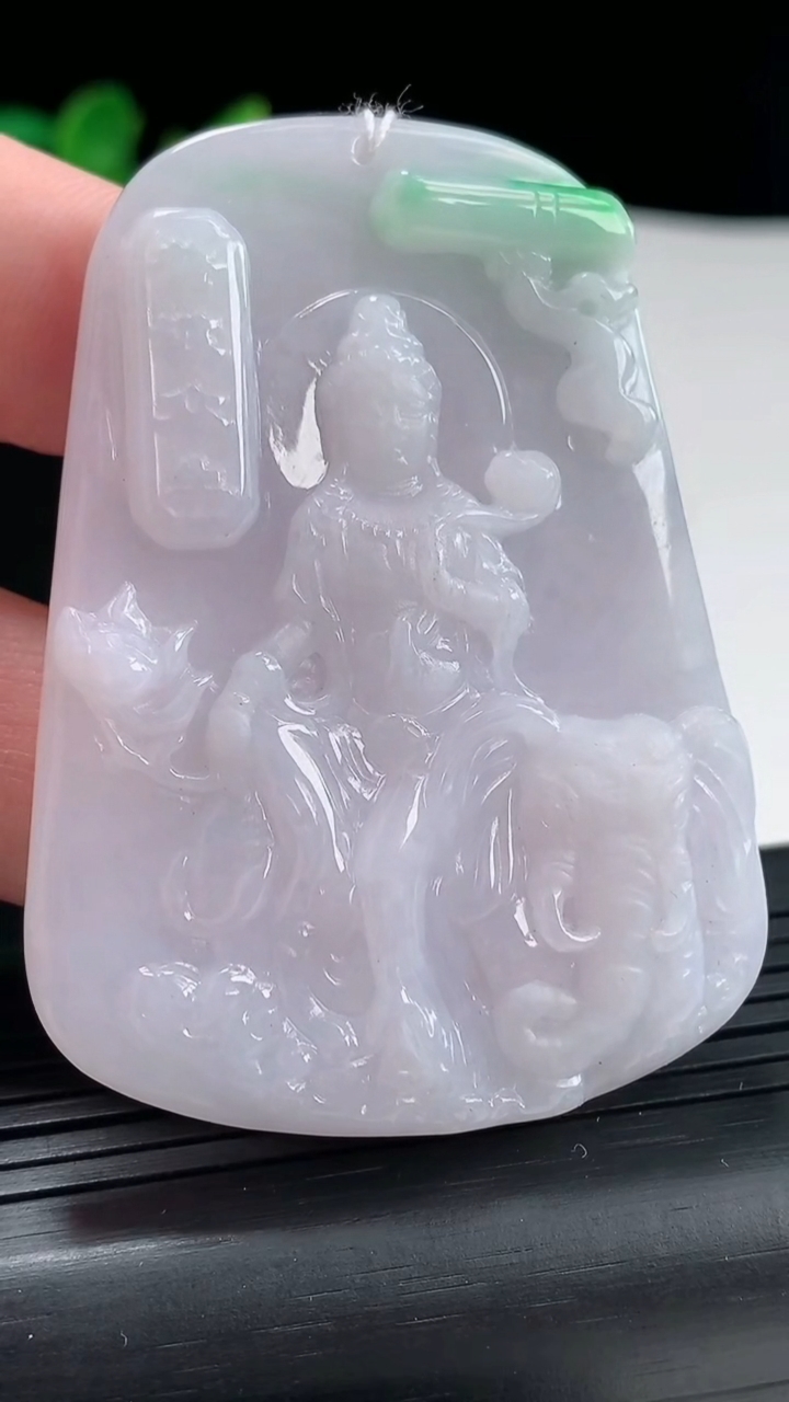 天然A货翡翠普贤菩萨吊坠，尺寸61-45-8重量:43.29g
5月3日