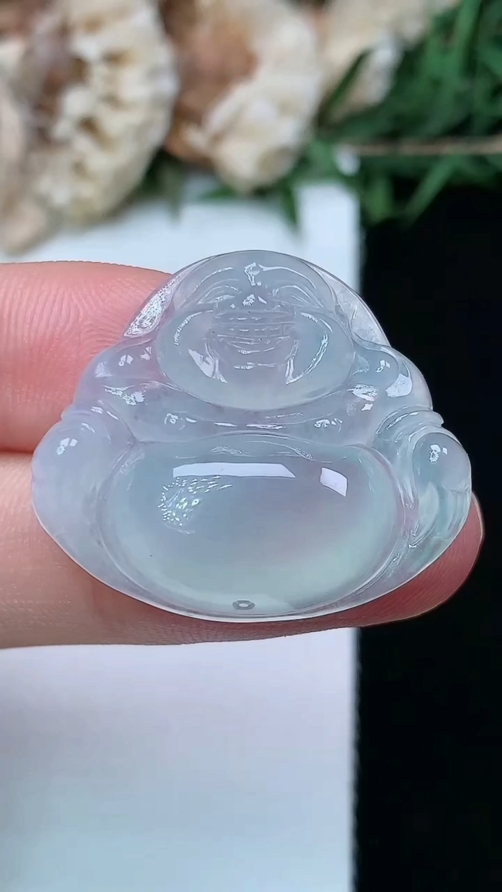 天然A货翡翠白冰佛公吊坠，尺寸23.9-27.6-6，重量:6.17g
5月3日