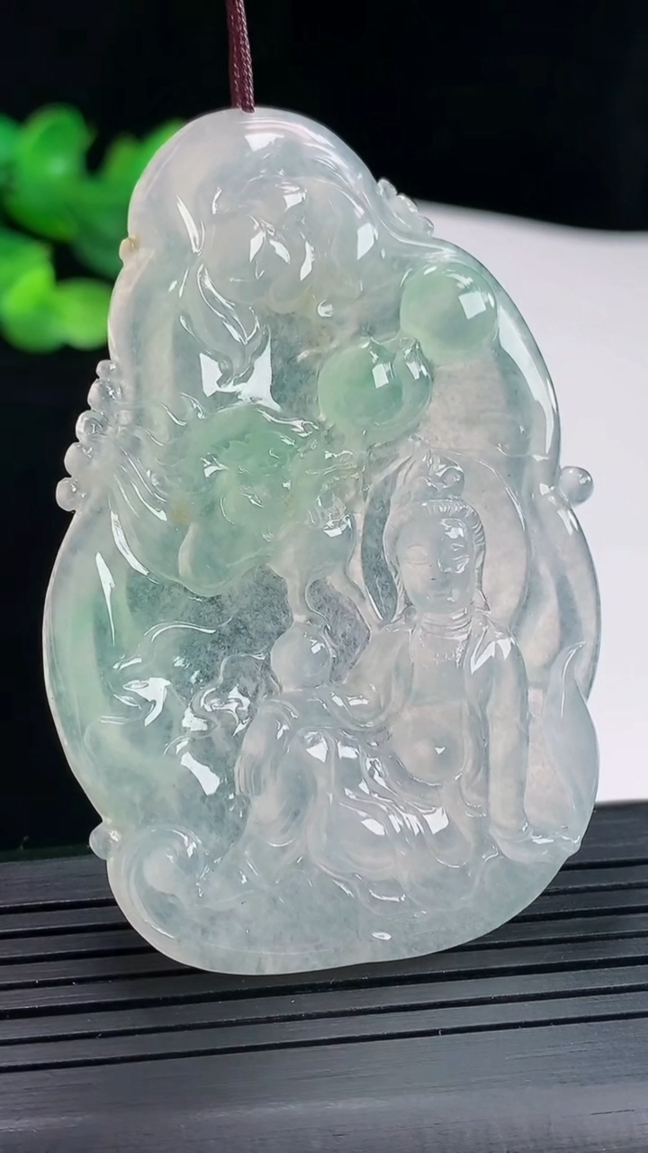 天然A货翡翠文殊菩萨吊坠，尺寸67-44-5重量:27.21g
5月3日