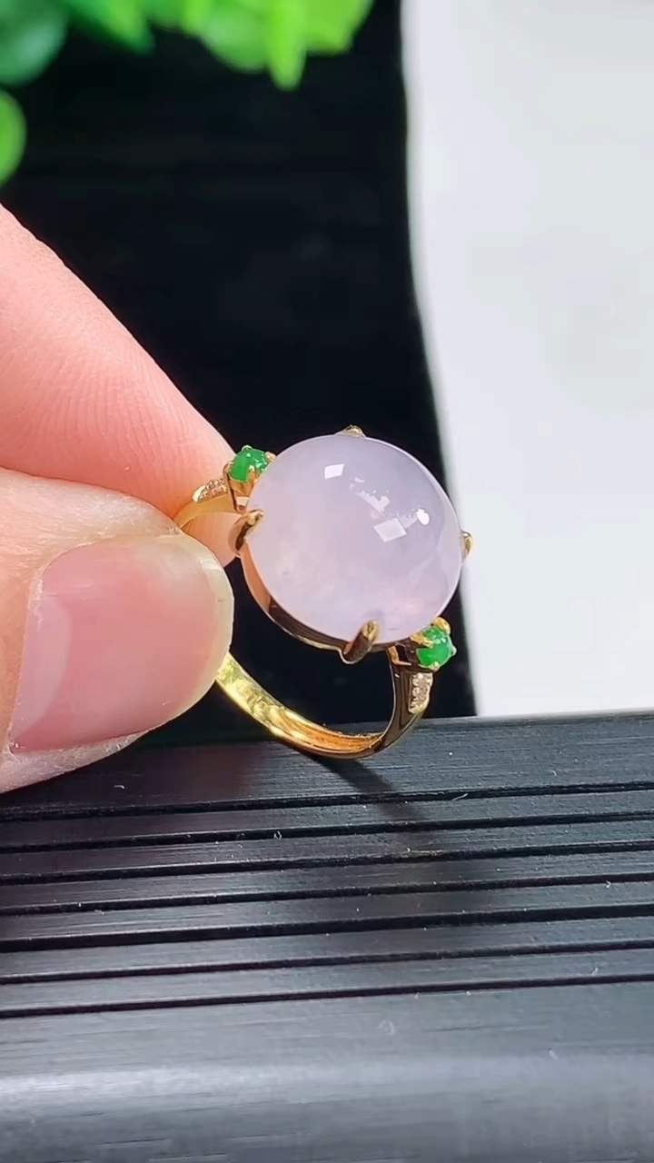 天然A货翡翠18k金紫罗兰蛋面戒指，尺寸16.8-12.5-12-7.5重量:2.82g2026年5
