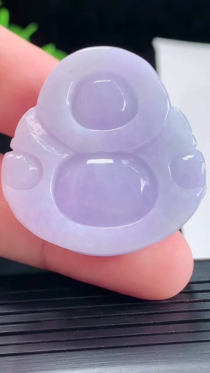天然A货翡翠紫罗兰佛公吊坠，尺寸37.6-36-12.5重量:26.00g
5月5日