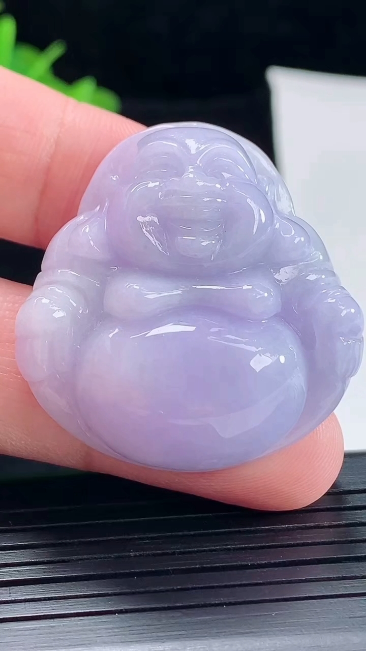 天然A货翡翠紫罗兰佛公吊坠，尺寸37.6-36-12.5重量:26.00g
5月5日