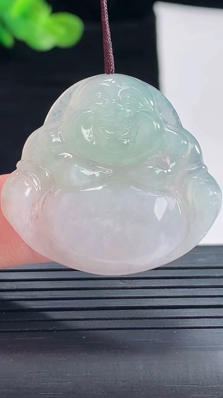 天然A货翡翠春带彩 紫罗兰佛公吊坠，尺寸31-34-5.2重量:8.17g
5月5日