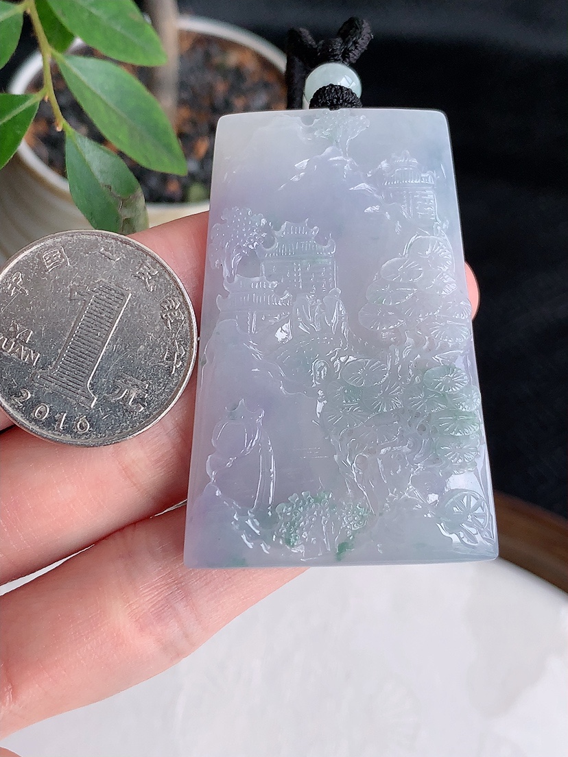 天然A货翡翠紫罗兰飘花意境山水牌吊坠 
尺寸53.8-35-5.5mm 重量30.09g 0501