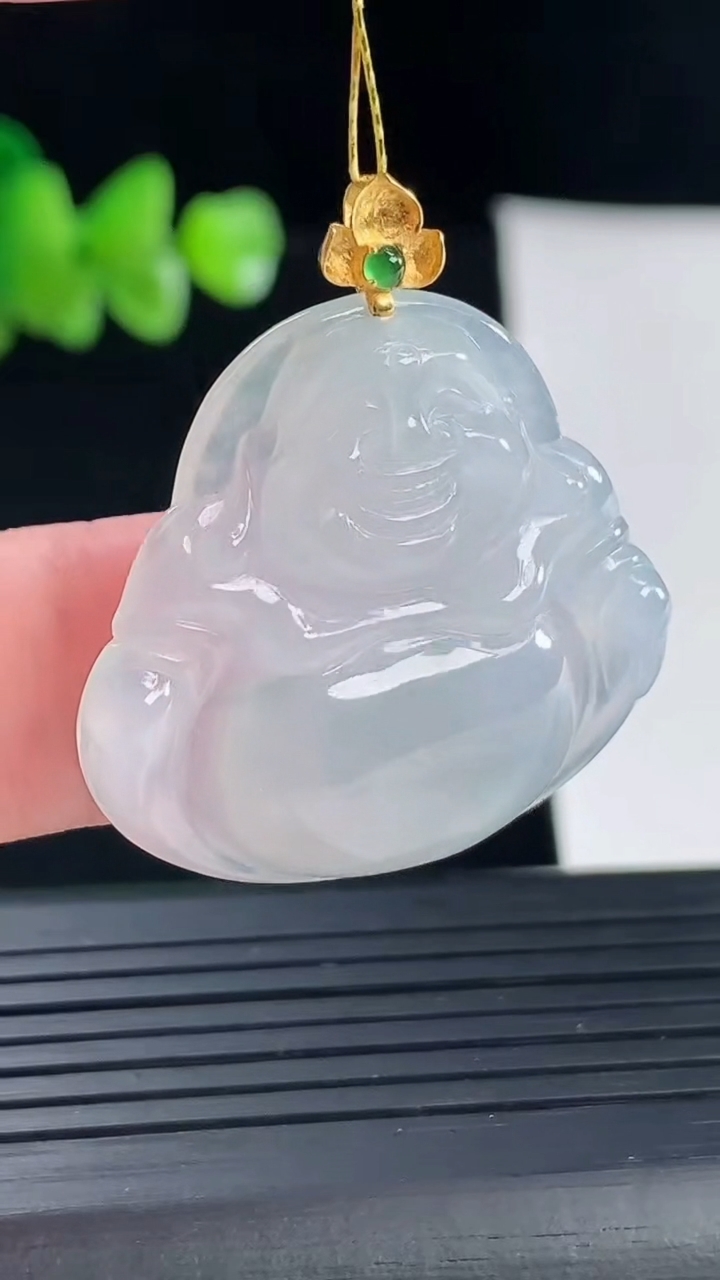 天然A货翡翠佛公吊坠，尺寸29-31.6-5.6重量:7.85g
5月5日