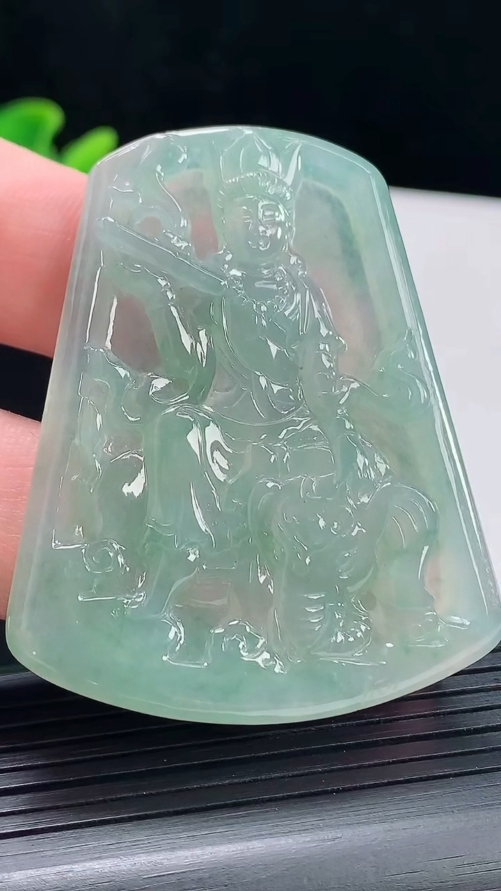 天然A货翡翠普贤菩萨吊坠，尺寸54.6-45-5重量:24.93g
5月5日