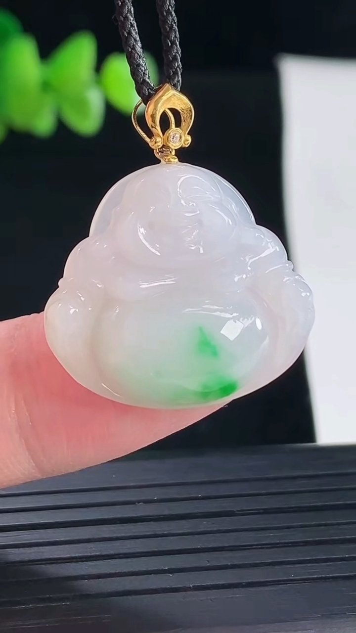 天然A货翡翠佛公吊坠，尺寸21.5-24-5重量:3.53g
5月5日