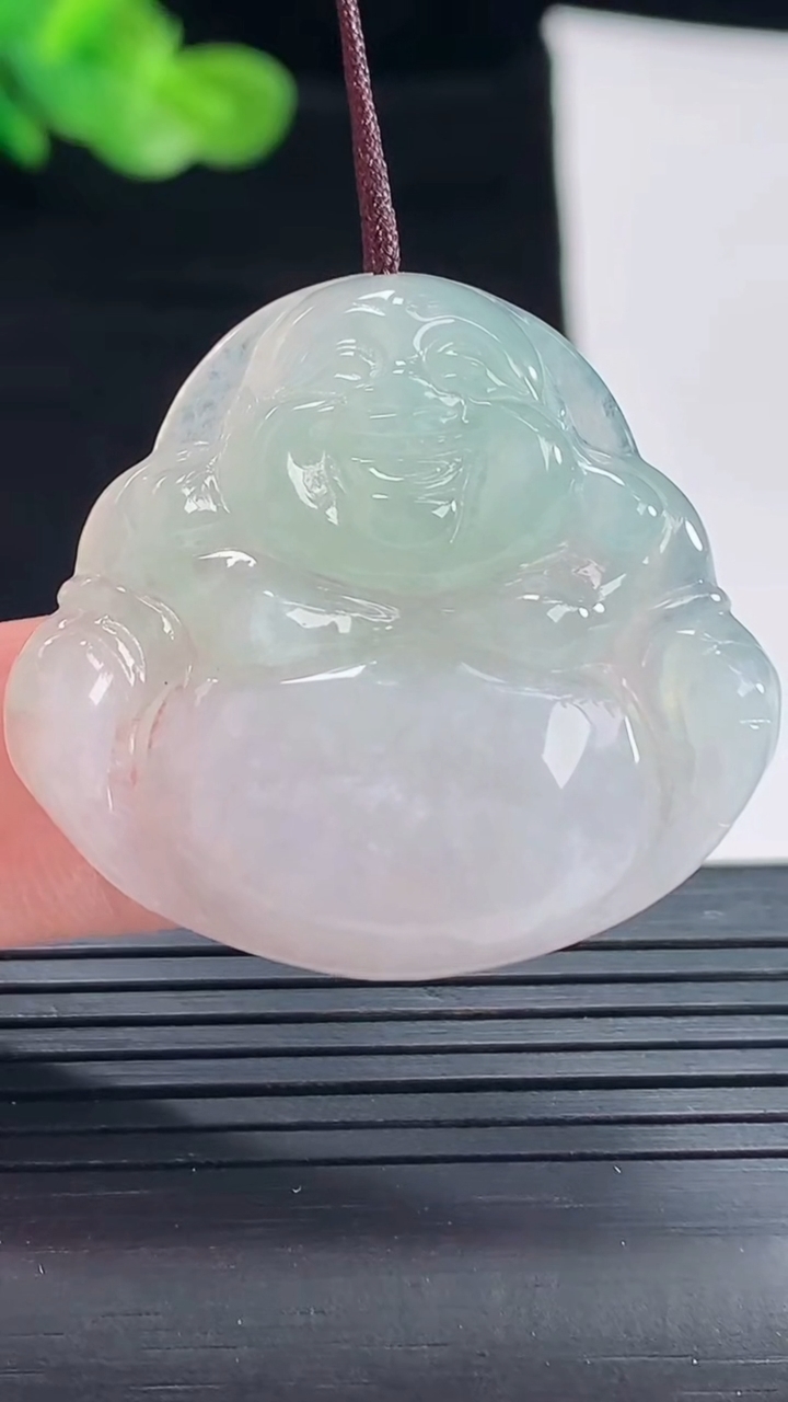 天然A货翡翠春带彩 紫罗兰佛公吊坠，尺寸31-34-5.2重量:8.17g
5月5日